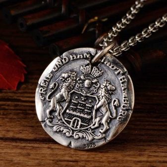 925 проба – это белое золото или серебро: в чём отличия и сколько сегодня стоит? Особенности украшений и сплава