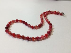 Бусы из красного агата